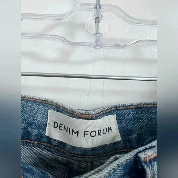 Aritzia Denim Forum
The Ex Boyfriend Hi-Rise
Jean Short Size 24 - Picture 5 of 6